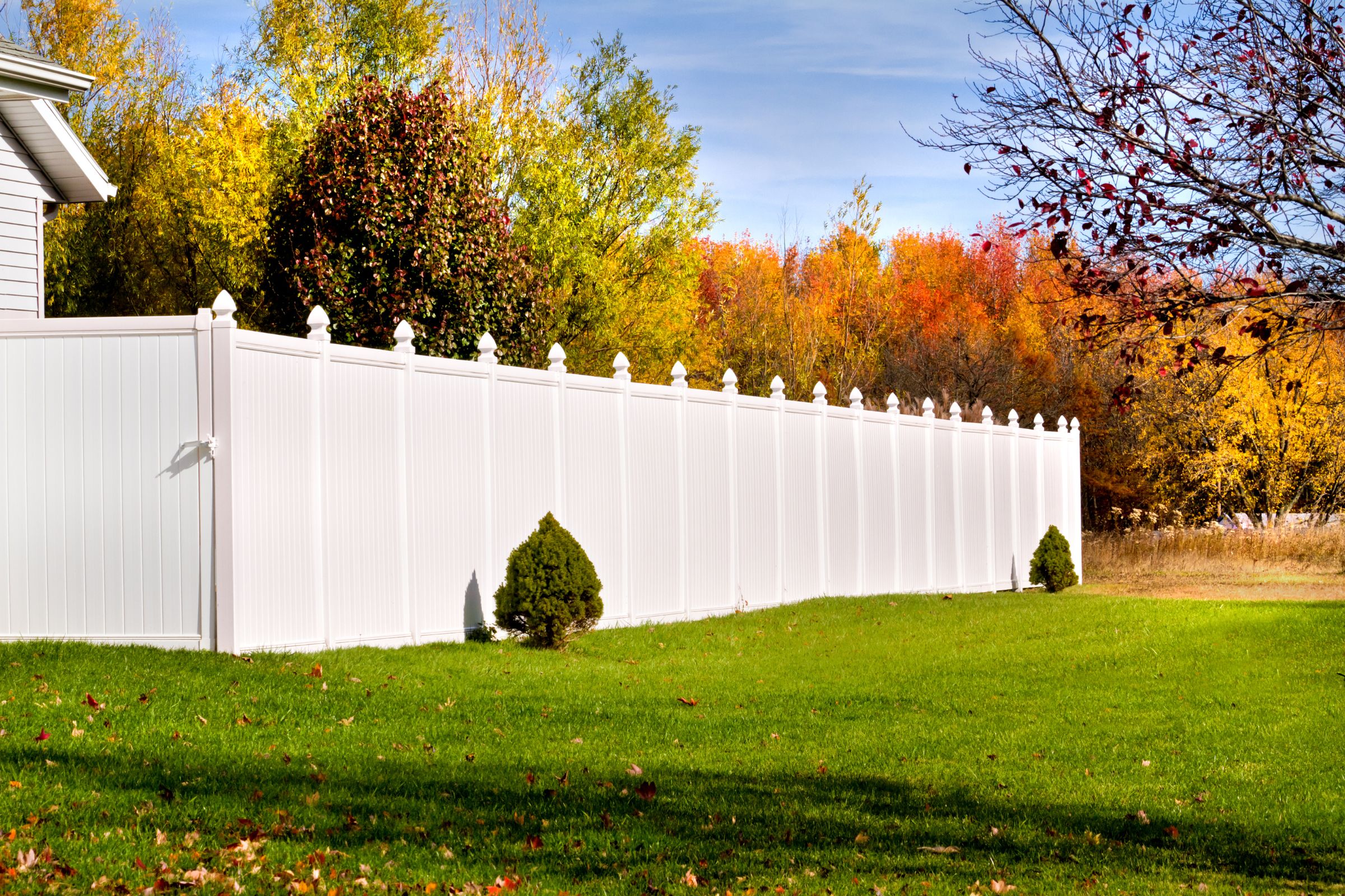 The Advantages of Investing in High-Quality Fencing for Long-Term Durability and Security