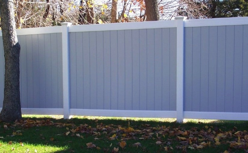 Cheap, Easy To Install, And Long Lasting – Get a Vinyl Fence For Your Home