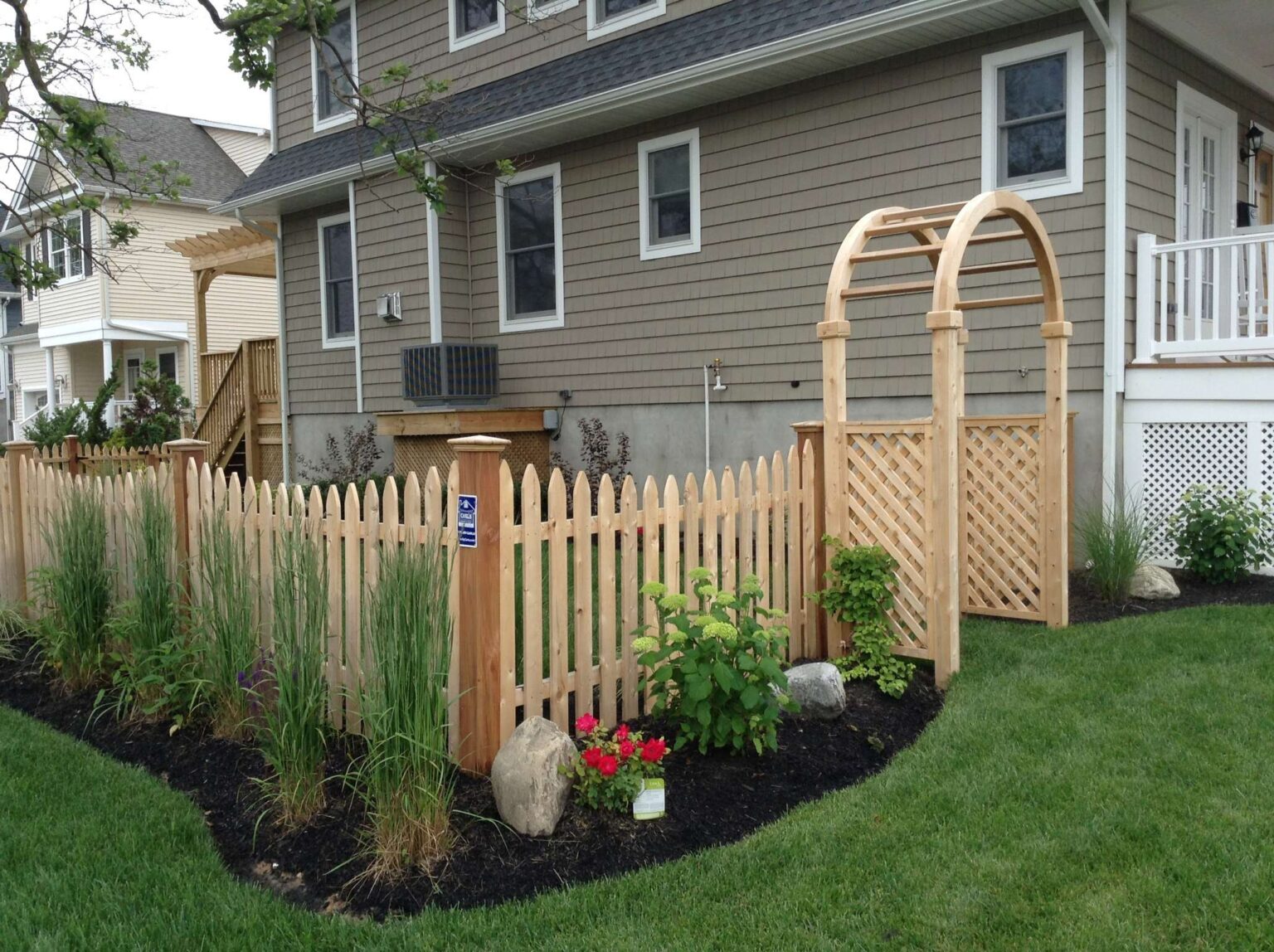 Wood Fencing NJ - Wooden Picket Fence Near Toms River, Freehold, NJ