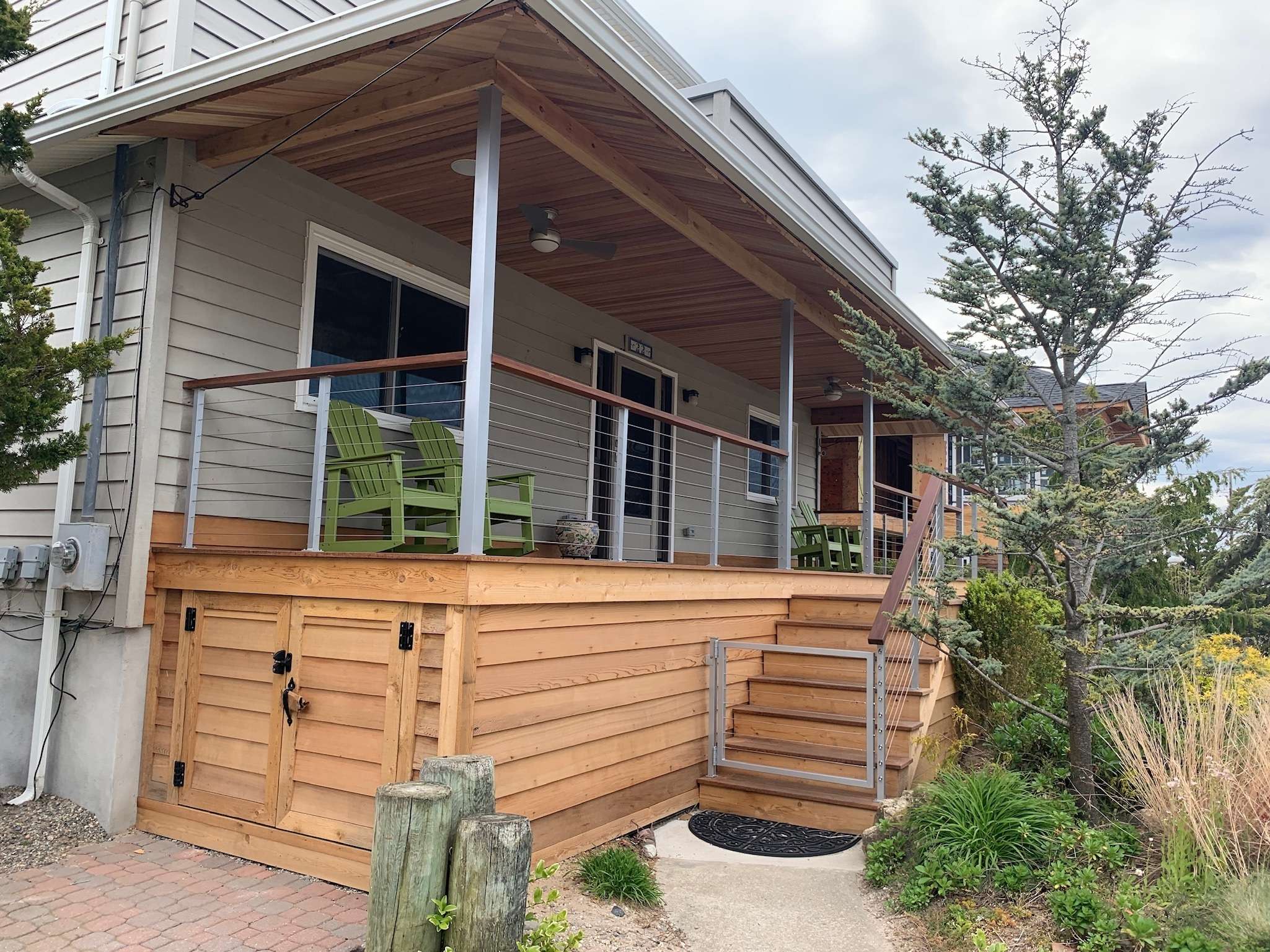 IPE Front Porch with Cedar Facing and Wooden Deck